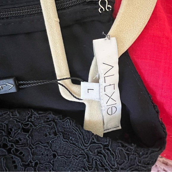 Alexis NWT black lace romper - Picture 3 of 4